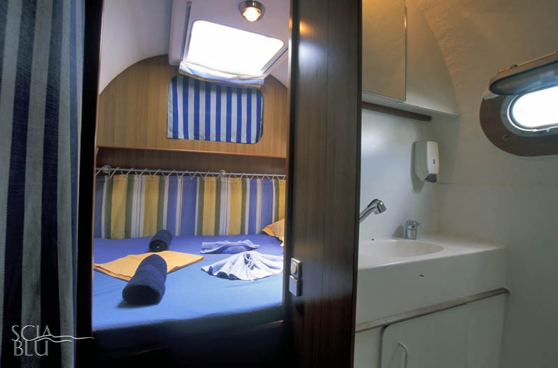 Nautitech 82: la cabina con bagno privato