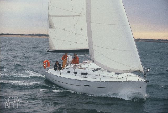 Oceanis 323