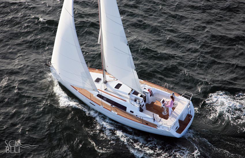 Oceanis 37