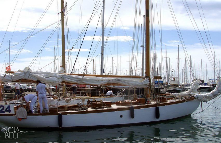 Yawl in Costa Azzurra