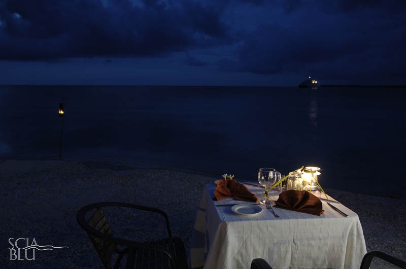 Cenetta romantica in spiaggia