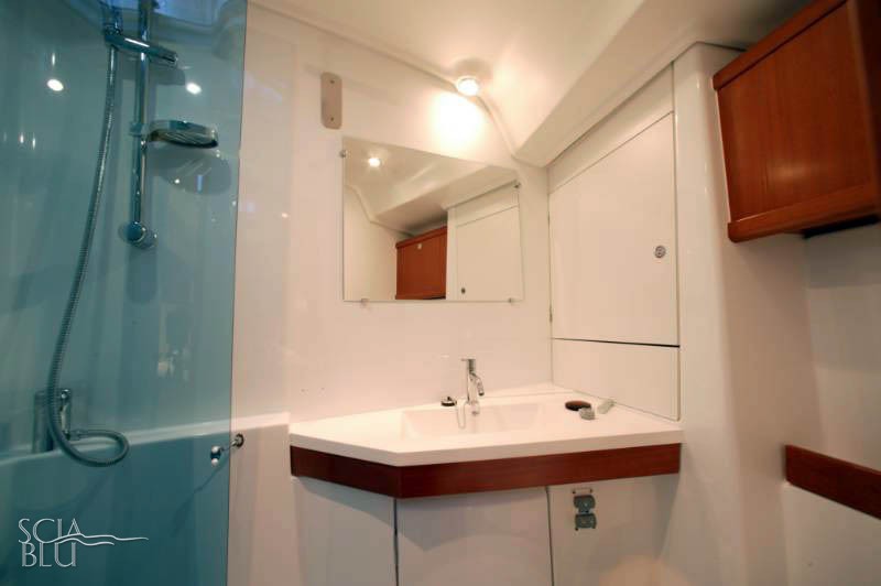 Oceanis 46: bagno