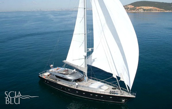 Noble yacht 103