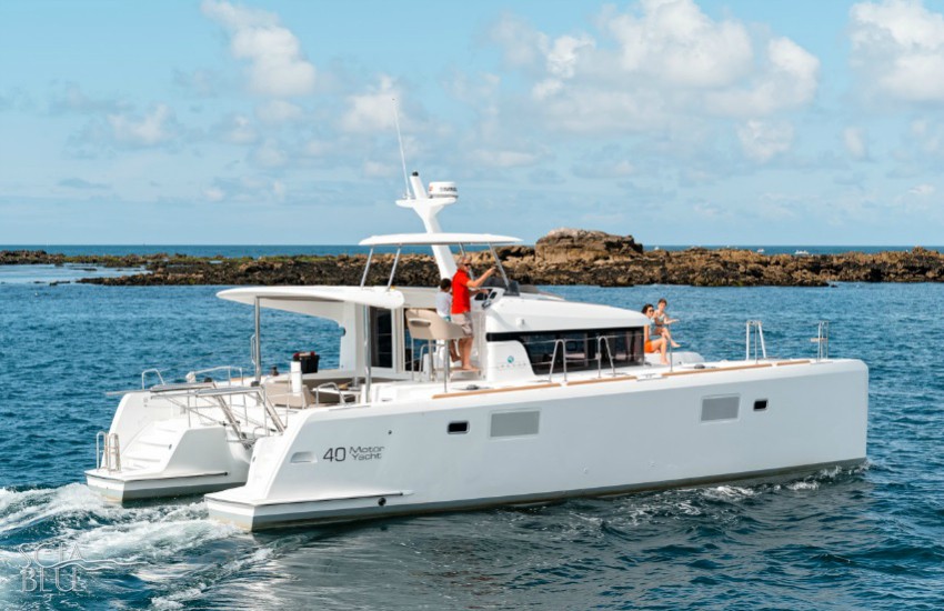 Lagoon 40 Power catamaran