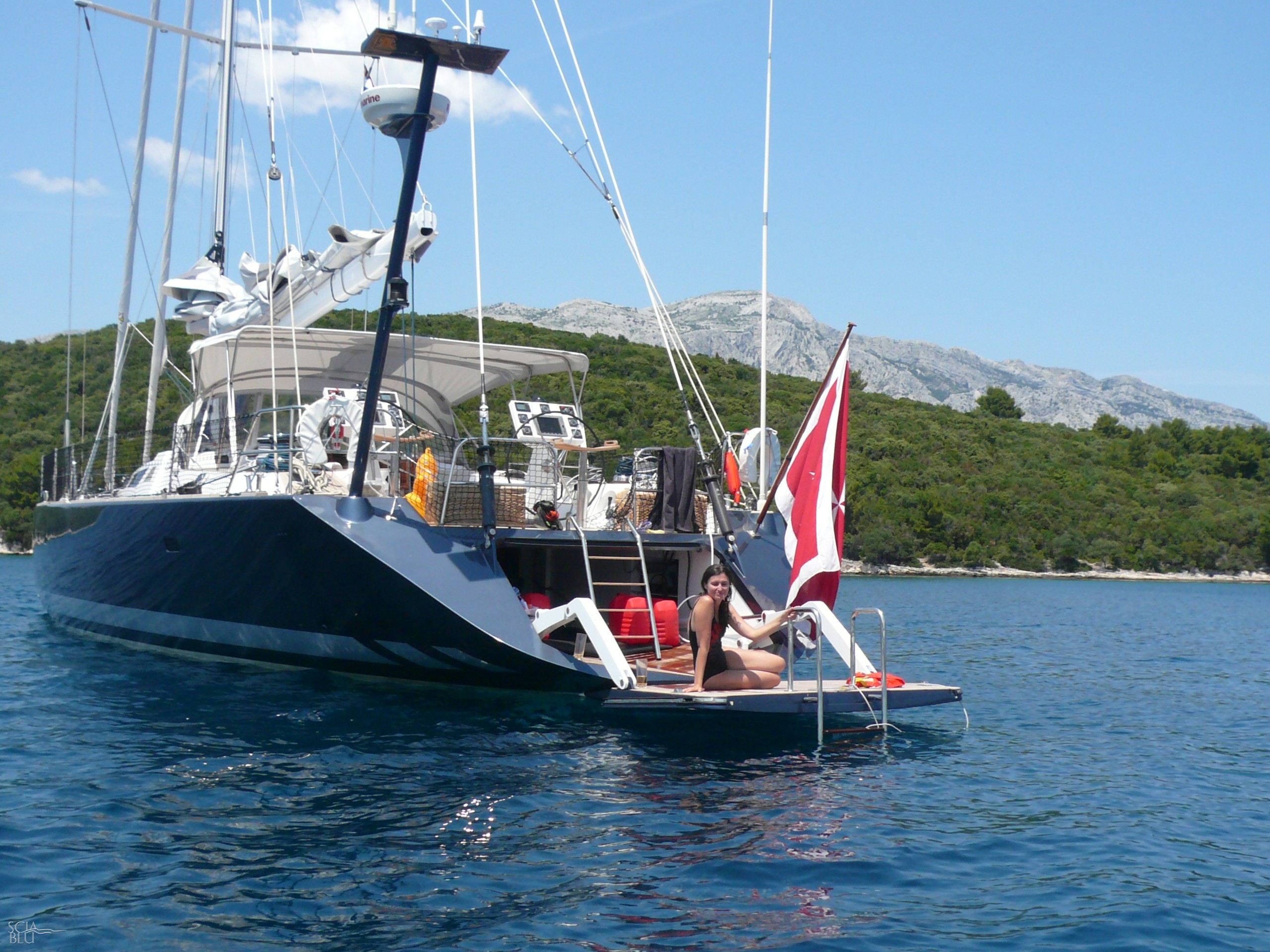 Sailing yacht 82 piedi