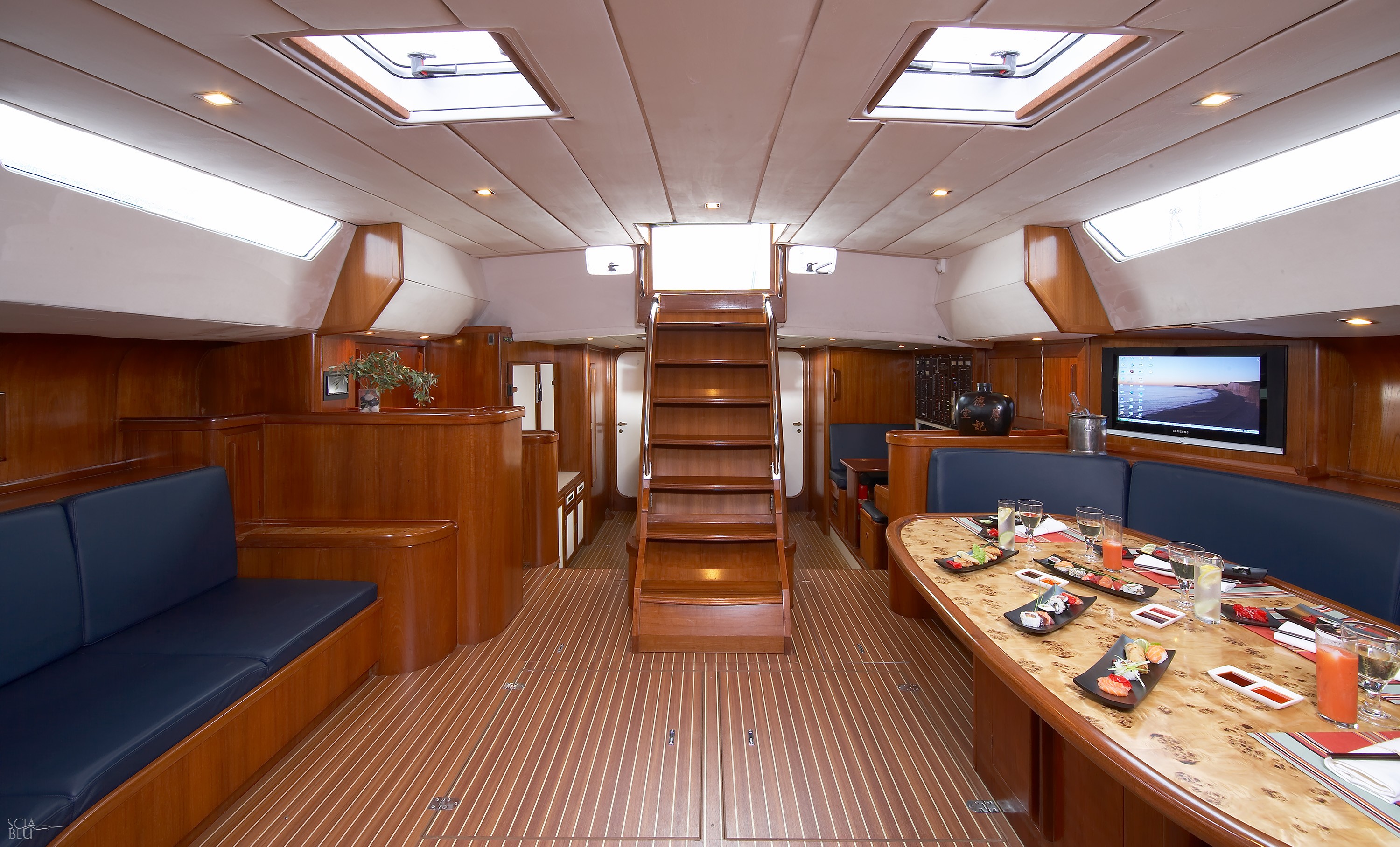 Sailing yacht 82 piedi